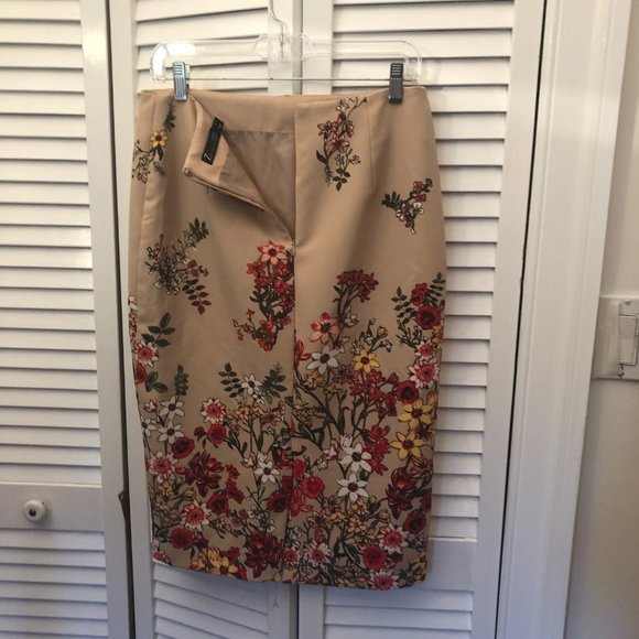 7th Avenue Design Studio New York & C, beige flowery skirt, 6 - Picture 5 of 8